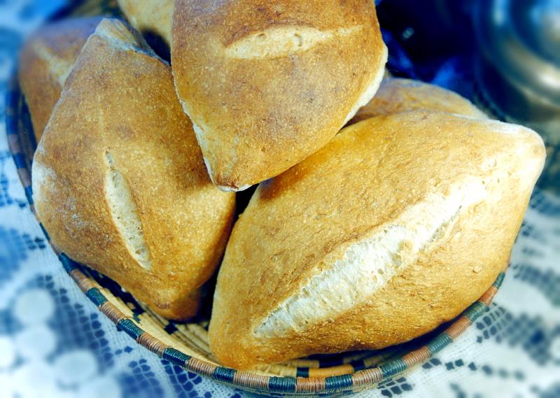 Sammoun (brick oven bread)